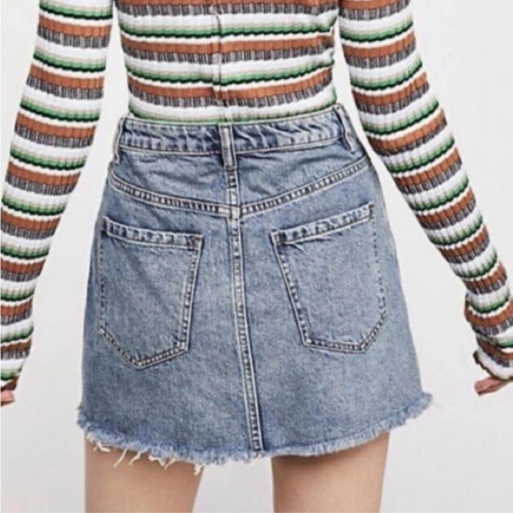 We The Free Blue Denim Mini Skirt with Frayed Hem - Size 26 - Picture 2 of 7